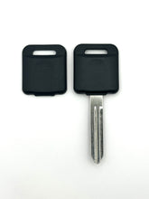 Cargar imagen en el visor de la galería, 1999-2011 Nissan NSN14 Chip Key Shell, Aftermarket