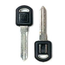 Cargar imagen en el visor de la galería, 1995-2005 Buick/Chevrolet/GM B92 Transponder Key Shell, Aftermarket