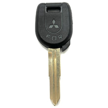 Cargar imagen en el visor de la galería, Mitsubishi Transponder Key Shell - MIT17 - Aftermarket